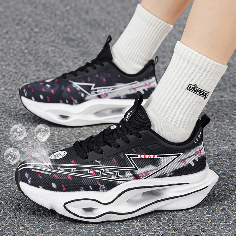 フルカーボンプレートアスレチックスニーカー、速乾ニットアッパ - Canvas Sneaker High のレビューと価格